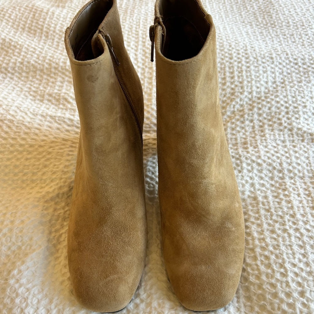 Suede bootie